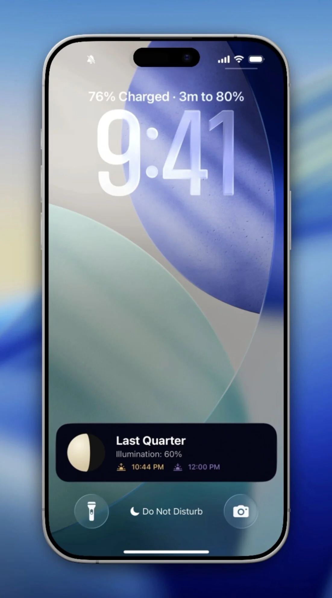A Constellation88 lock-screen widget showing the current moon phase, Last Quarter.